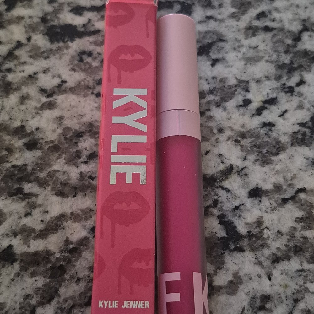 Kylie Cosmetics Vivid Pink Lip Gloss